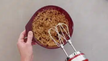 Low Carb Pizzastangen: Rühren