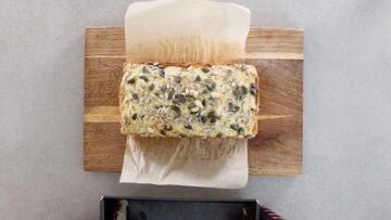 Low Carb Quarkbrot ohne Mehl: Abkühlen
