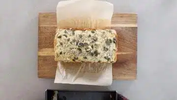 Low Carb Quarkbrot ohne Mehl: Abkühlen