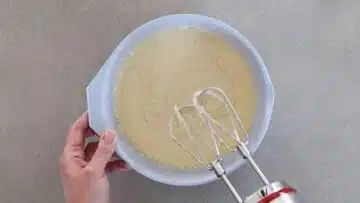 Low Carb Quarkbrot ohne Mehl: Rühren