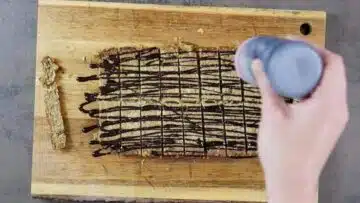 Müsiriegel ohne Zucker selber machen: Dekorieren
