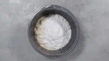 New York Cheesecake ohne Zucker: Mischen