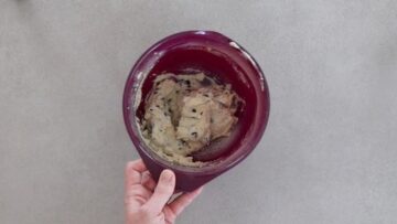 Protein Cookie Dough mit Hüttenkäse: Kühlen