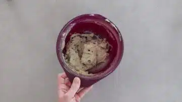 Protein Cookie Dough mit Hüttenkäse: Kühlen