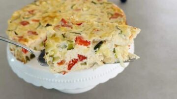 Schneller Gemüsekuchen ohne Boden: Schneiden