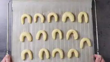 Vanillekipferl ohne Zucker: Backen