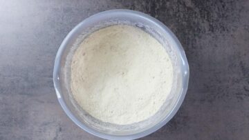 Vanillekipferl ohne Zucker: Mischen