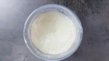 Vanillekipferl ohne Zucker: Mischen